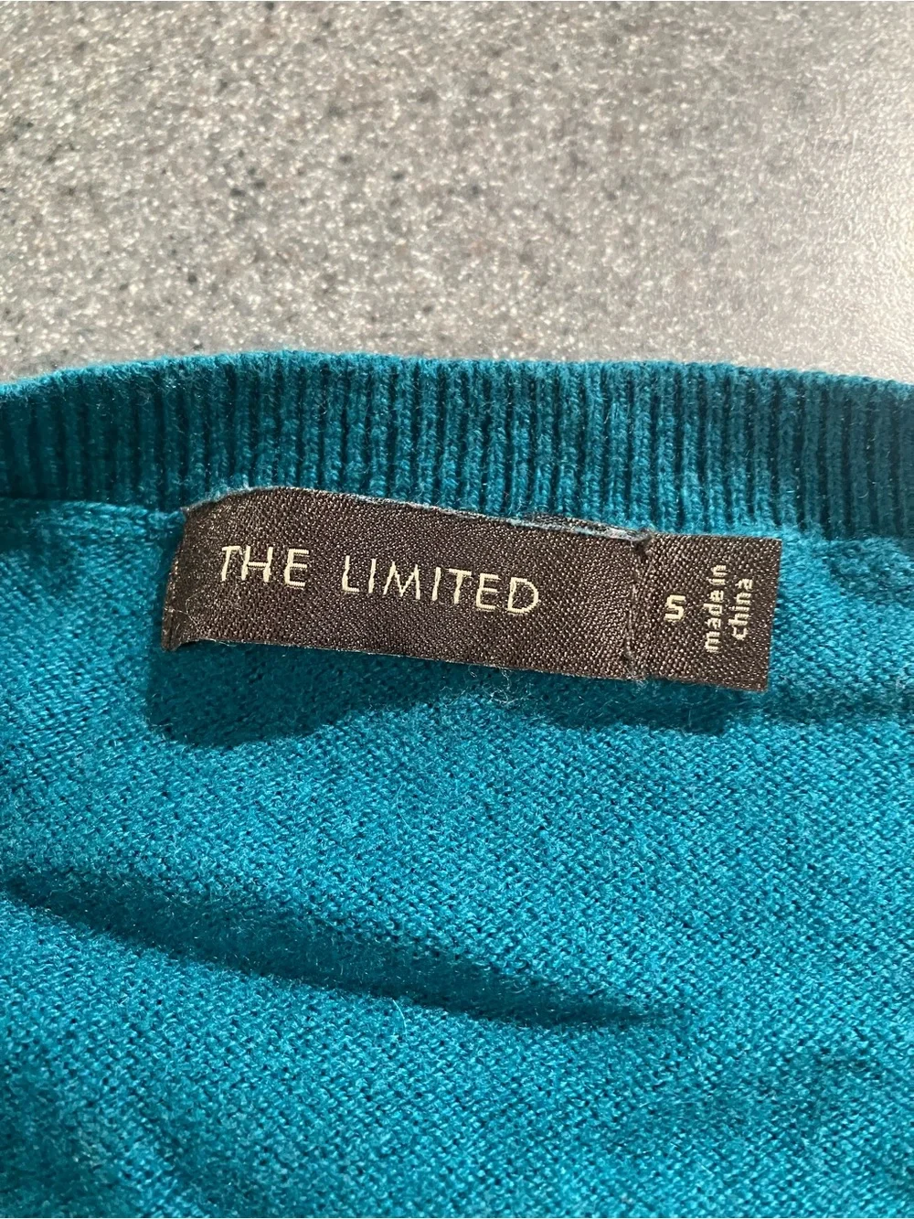The Limited Women's V-Neck Sweater in Teal